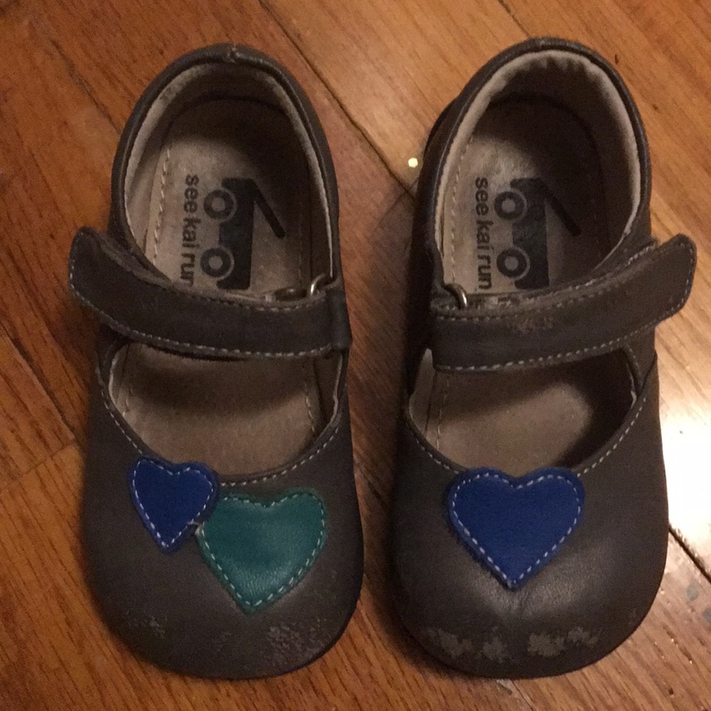 See kai run Mary Janes with hearts